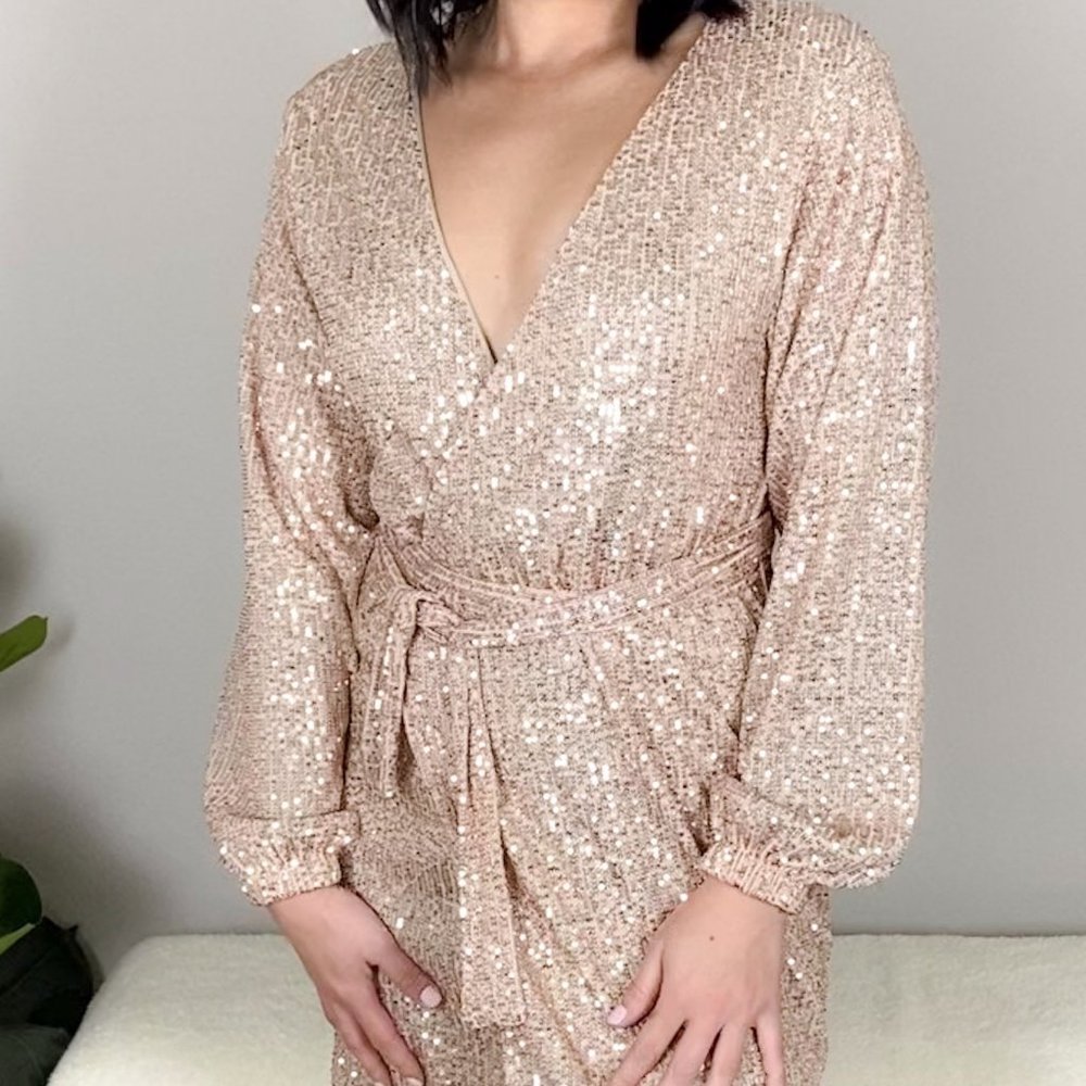 Rose gold sequin wrap dress M - Picture 2 of 5